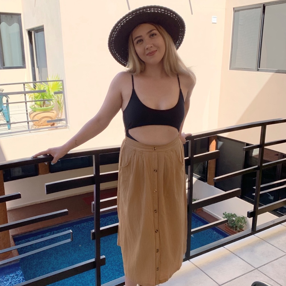 Meet your Posher, Crystal